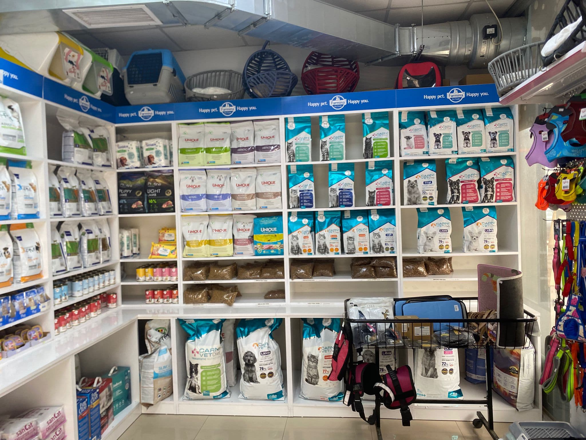 Anka Veteriner Kliniği ürünleri ve klinik mamaları 3